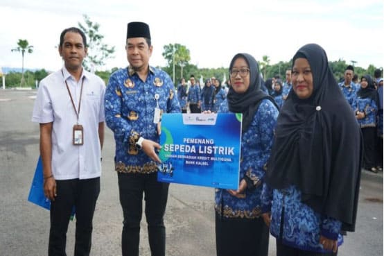 Pemkab Kotabaru Gelar Apel Gabungan,Penyerahan Hadiah Undian Kredit Multiguna Bank Kalsel