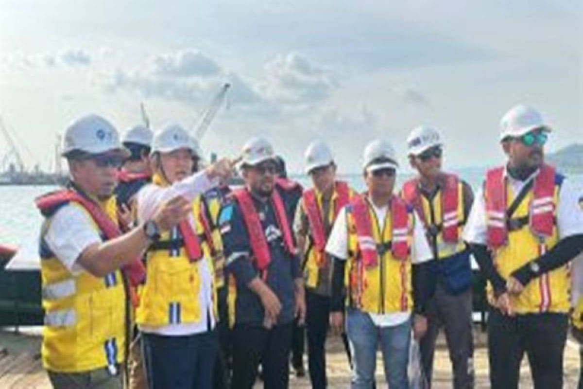 Gubernur Tinjau Pembangunan Jembatan Pulau Laut Sepanjang 3,75 Km